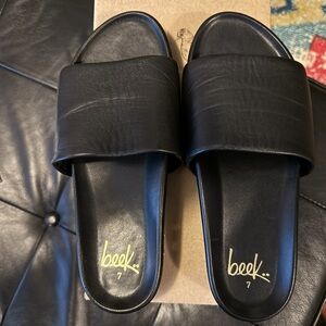 Beek Pelican Black Leather Sandals